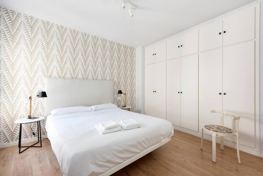 Grand T4 Andalou En Plein Centre De Malaga Ideal Familles Exterior photo