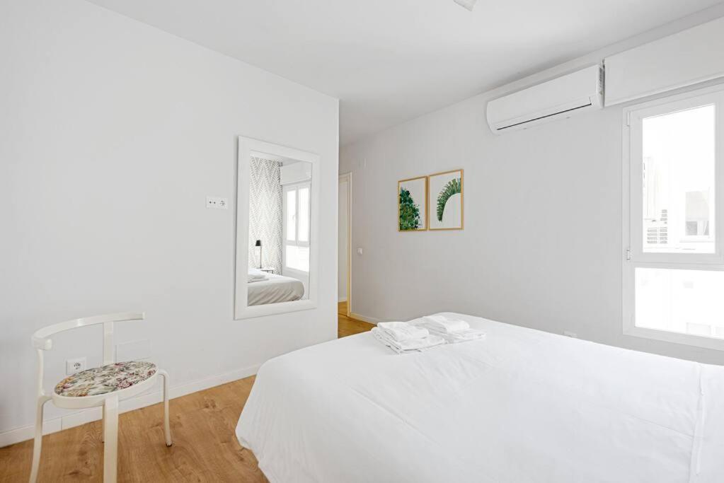 Grand T4 Andalou En Plein Centre De Malaga Ideal Familles Exterior photo