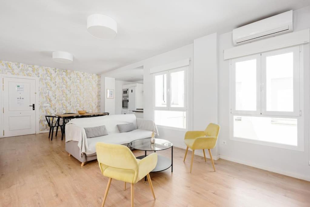 Grand T4 Andalou En Plein Centre De Malaga Ideal Familles Exterior photo